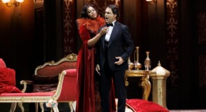 Una stanca Traviata chiude la stagione del San Carlo